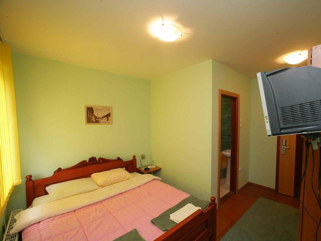 Villa Belilo 69 Sremski Karlovci Room photo